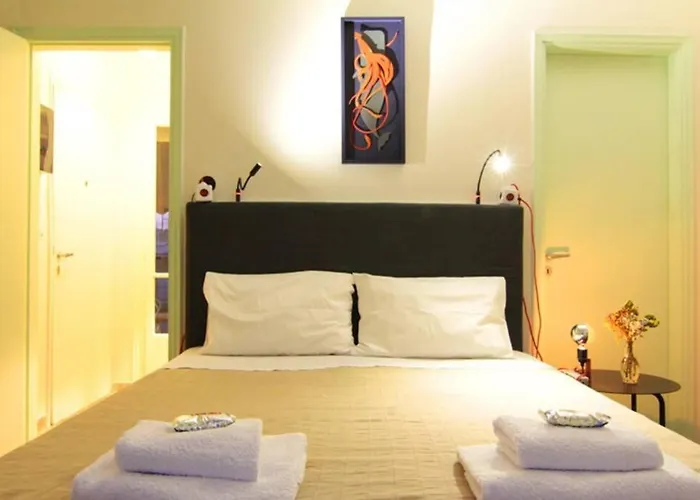 Charming Rooftop Nest With Awesome Acropolis View Downtown Athens